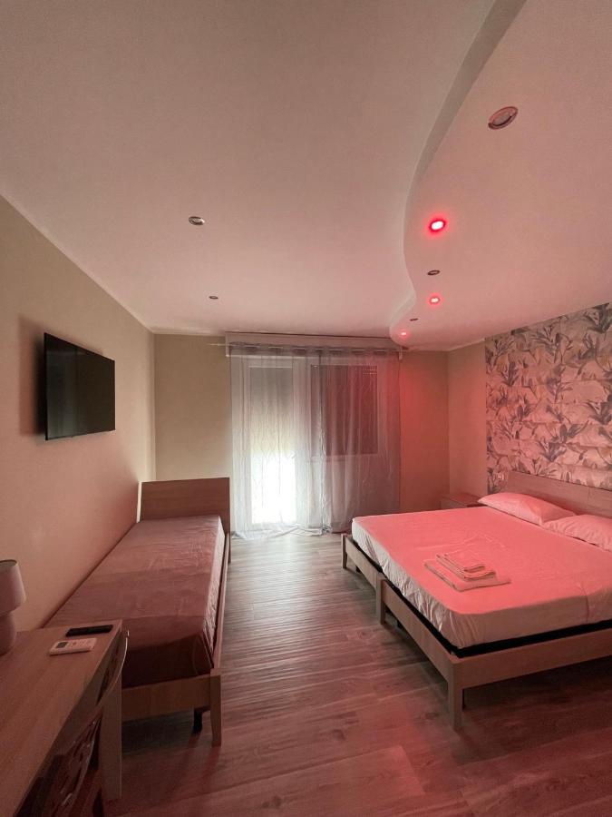 B&B New Paris & Suite Taranto Esterno foto