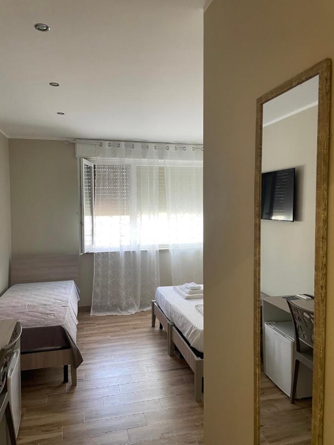 B&B New Paris & Suite Taranto Esterno foto